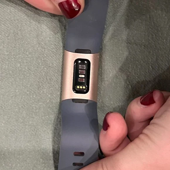Fitbit Charge 3 in Great Condition!